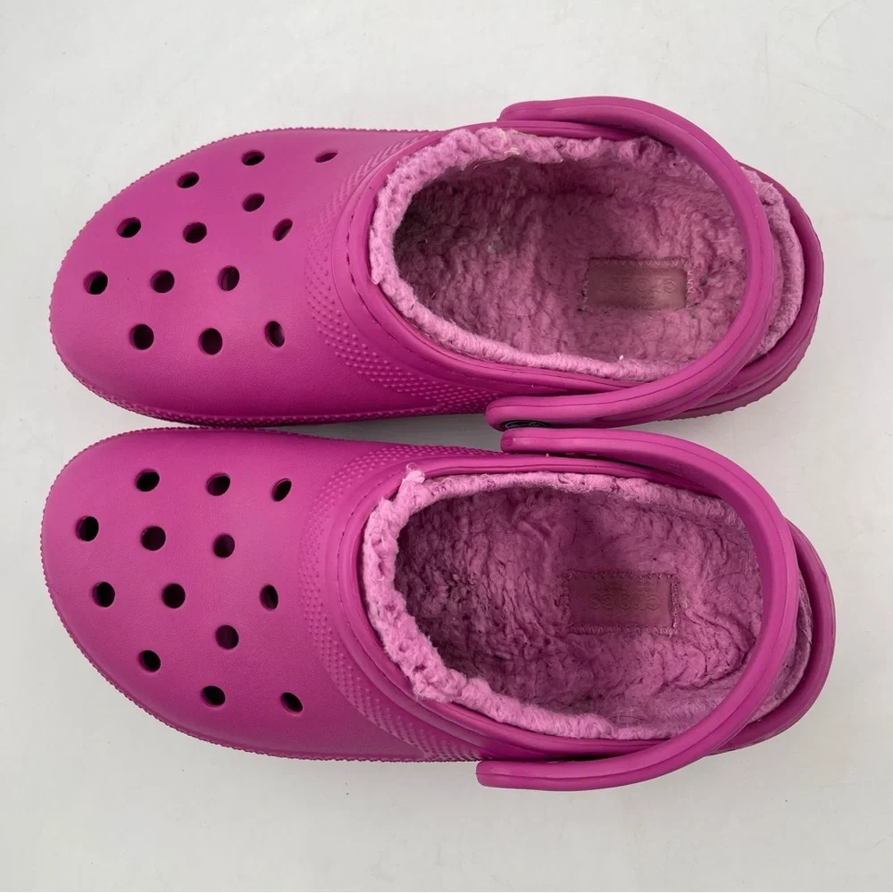 👞 Crocs Unisex Adults Classic Fuchsia Faux Fur Lined Clogs Mules -Size W/7 | M/5